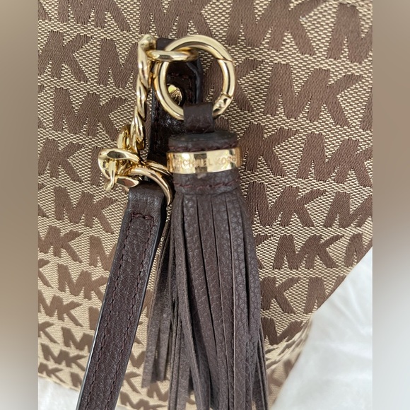 Michael Kors Monogram Tote Handbag - Picture 2 of 7